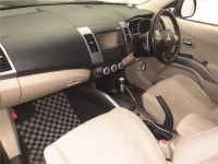 Mitsubishi OUTLANDER лот № 60016 оценка 3.5  с аукциона в Японии 3