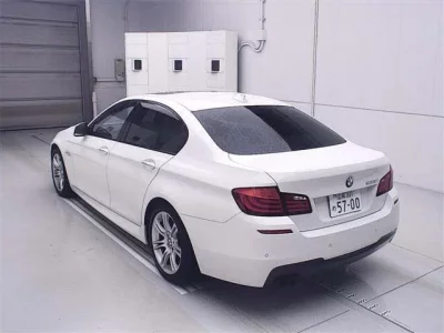 BMW 5-Series  с аукциона в Японии