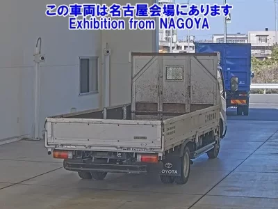 Toyota DYNA  с аукциона в Японии