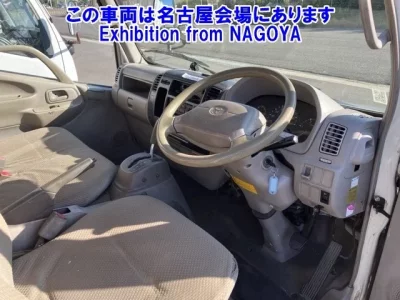 Toyota DYNA  с аукциона в Японии