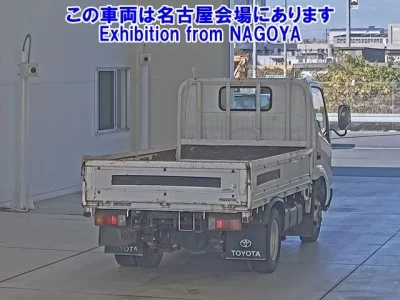 Toyota DYNA  с аукциона в Японии