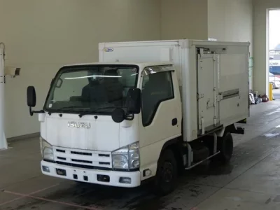 Isuzu ELF  с аукциона в Японии
