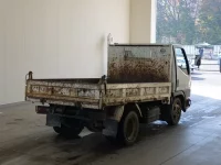 Mitsubishi CANTER лот № 1352 оценка RB  с аукциона в Японии 1