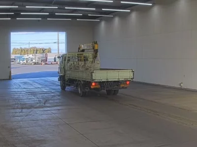 Isuzu FORWARD  с аукциона в Японии