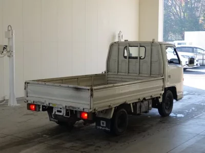 Isuzu ELF  с аукциона в Японии