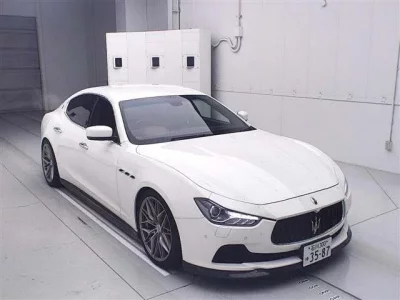 Maserati GHIBLI