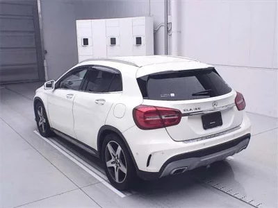 Mercedes-Benz GLA CLASS