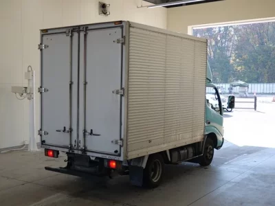 Toyota DYNA  с аукциона в Японии