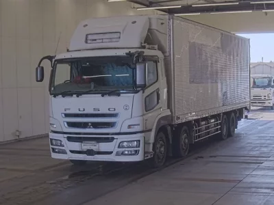 Mitsubishi SUPER GREAT  с аукциона в Японии