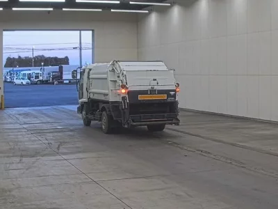 Isuzu FORWARD  с аукциона в Японии