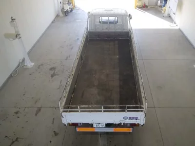 Isuzu ELF  с аукциона в Японии