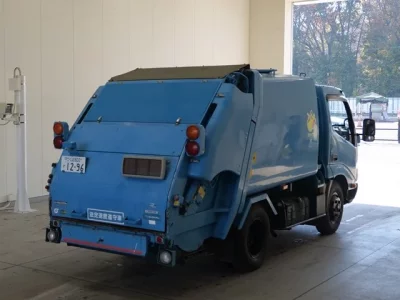 Toyota DYNA  с аукциона в Японии