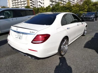 Mercedes-Benz AMG  с аукциона в Японии