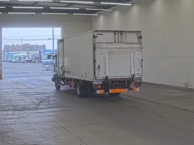 Isuzu FORWARD  с аукциона в Японии