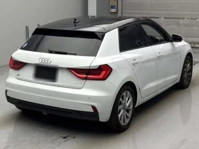 Audi A1  с аукциона в Японии