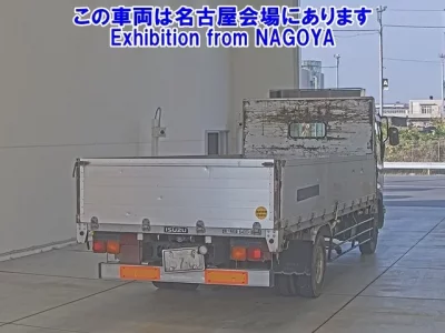 Isuzu FORWARD  с аукциона в Японии
