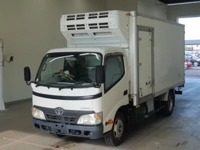 Toyota DYNA  с аукциона в Японии