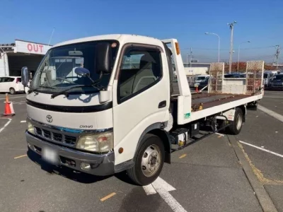 Toyota DYNA  с аукциона в Японии