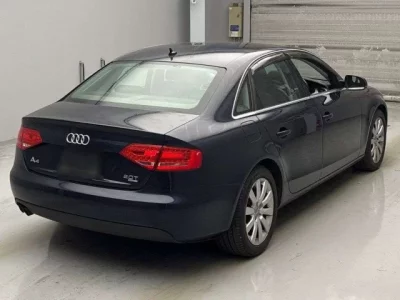 Audi A4  с аукциона в Японии