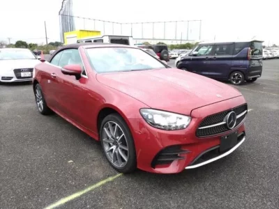 Mercedes-Benz E CLASS  с аукциона в Японии