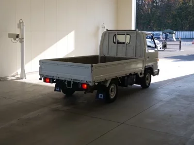 Isuzu ELF  с аукциона в Японии