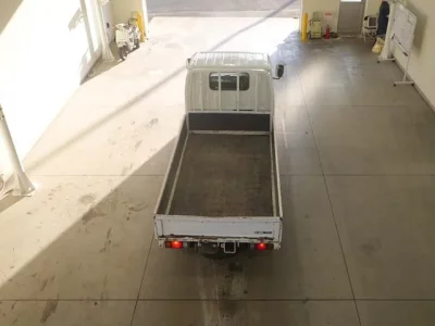 Isuzu ELF  с аукциона в Японии