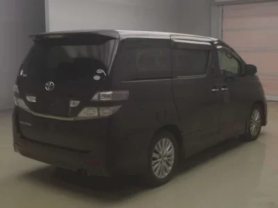 Toyota VELLFIRE  с аукциона в Японии