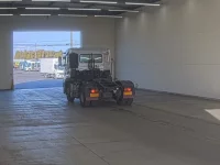 Nissan QUON лот № 4303 оценка R  с аукциона в Японии 1