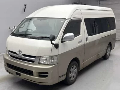 Toyota HIACE  с аукциона в Японии