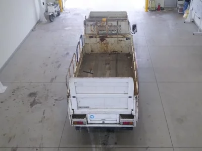 Toyota DYNA  с аукциона в Японии