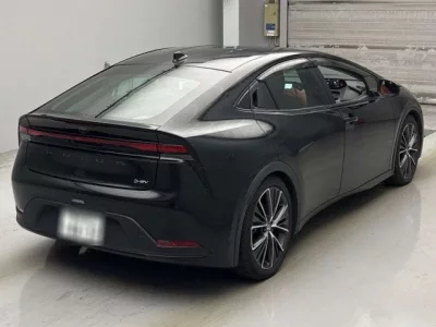 Toyota PRIUS  с аукциона в Японии