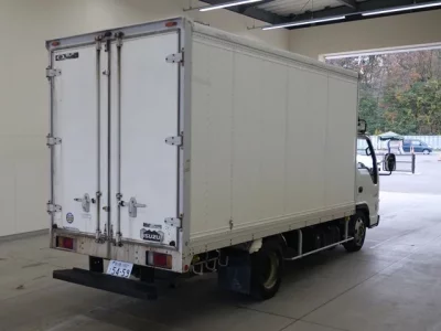 Isuzu ELF  с аукциона в Японии