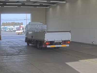 Isuzu FORWARD  с аукциона в Японии