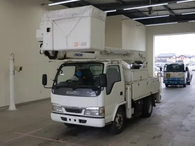 Isuzu ELF  с аукциона в Японии
