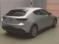 Mazda MAZDA3 лот № 80073 оценка R  с аукциона в Японии 1