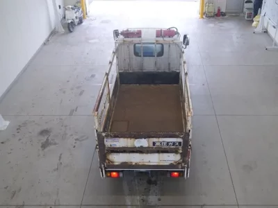 Isuzu ELF  с аукциона в Японии