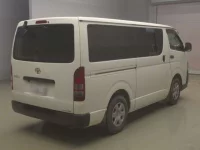Toyota HIACE VAN лот № 80076 оценка 3  с аукциона в Японии 1