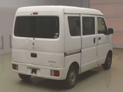 Suzuki EVERY  с аукциона в Японии