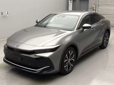 Toyota CROWN CROSSOVER  с аукциона в Японии