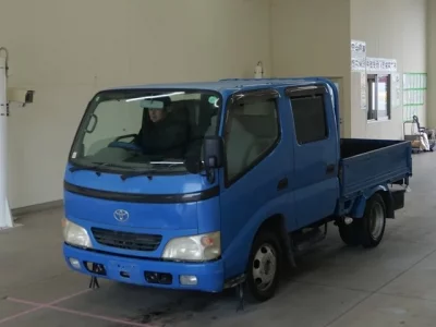 Toyota DYNA  с аукциона в Японии