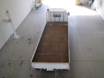 Toyota DYNA  с аукциона в Японии