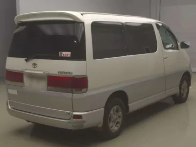 Toyota HIACE REGIUS