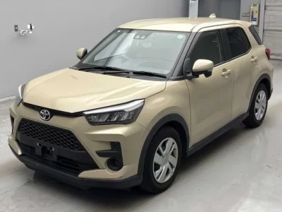 Toyota RAIZE  с аукциона в Японии