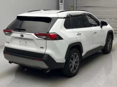 Toyota RAV4  с аукциона в Японии