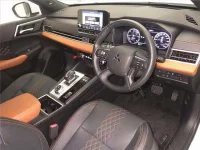 Mitsubishi OUTLANDER PHEV лот № 65203 оценка 5  с аукциона в Японии 2