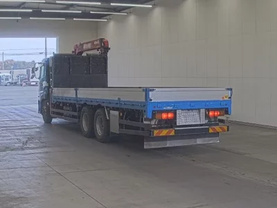 Nissan QUON  с аукциона в Японии