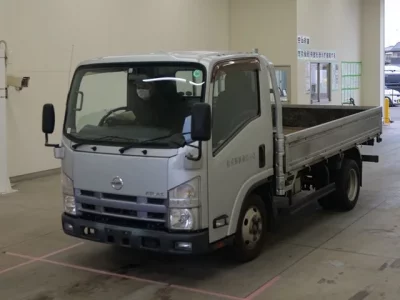 Nissan TRUCK  с аукциона в Японии