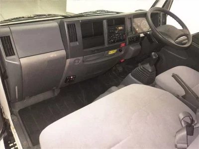 Isuzu ELF  с аукциона в Японии