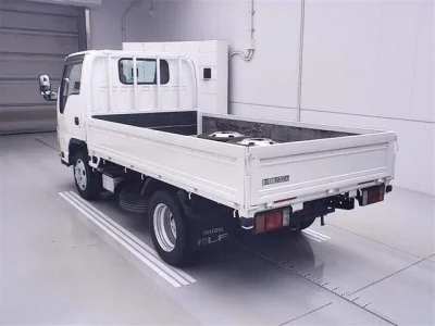 Isuzu ELF  с аукциона в Японии