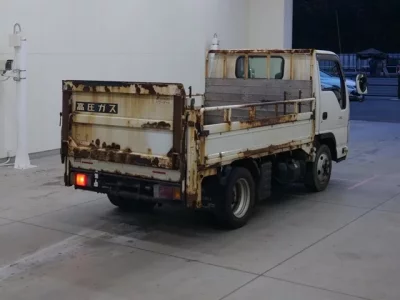 Isuzu ELF  с аукциона в Японии